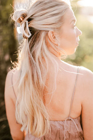 Open Coconut White Small Claw Hair Clip